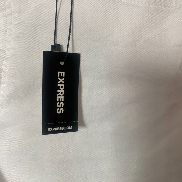 Express 90's High Risee Distressed Shorts - Picture 14 of 15